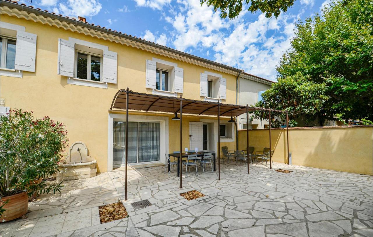 3 Bedroom Awesome Home In Chateuneuf De Gadagne Châteauneuf-de-Gadagne Εξωτερικό φωτογραφία