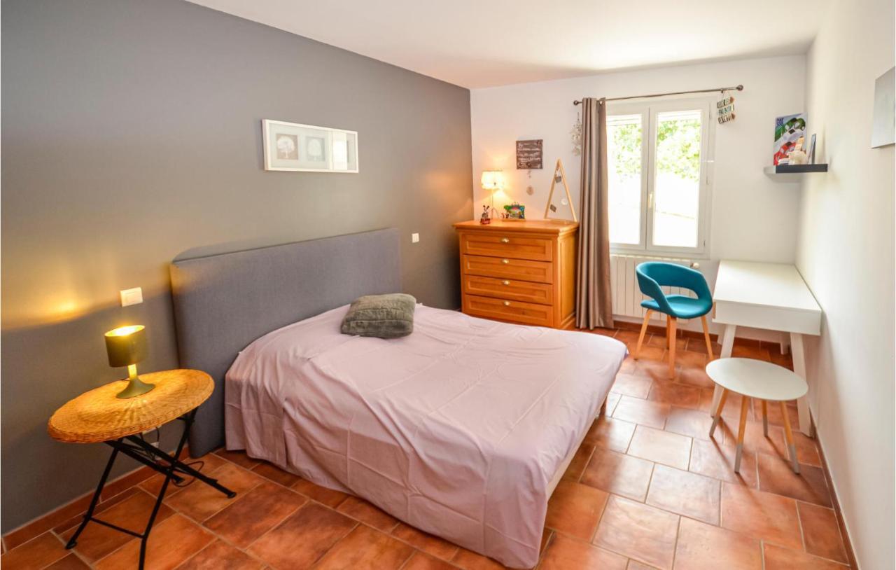 3 Bedroom Awesome Home In Chateuneuf De Gadagne Châteauneuf-de-Gadagne Εξωτερικό φωτογραφία