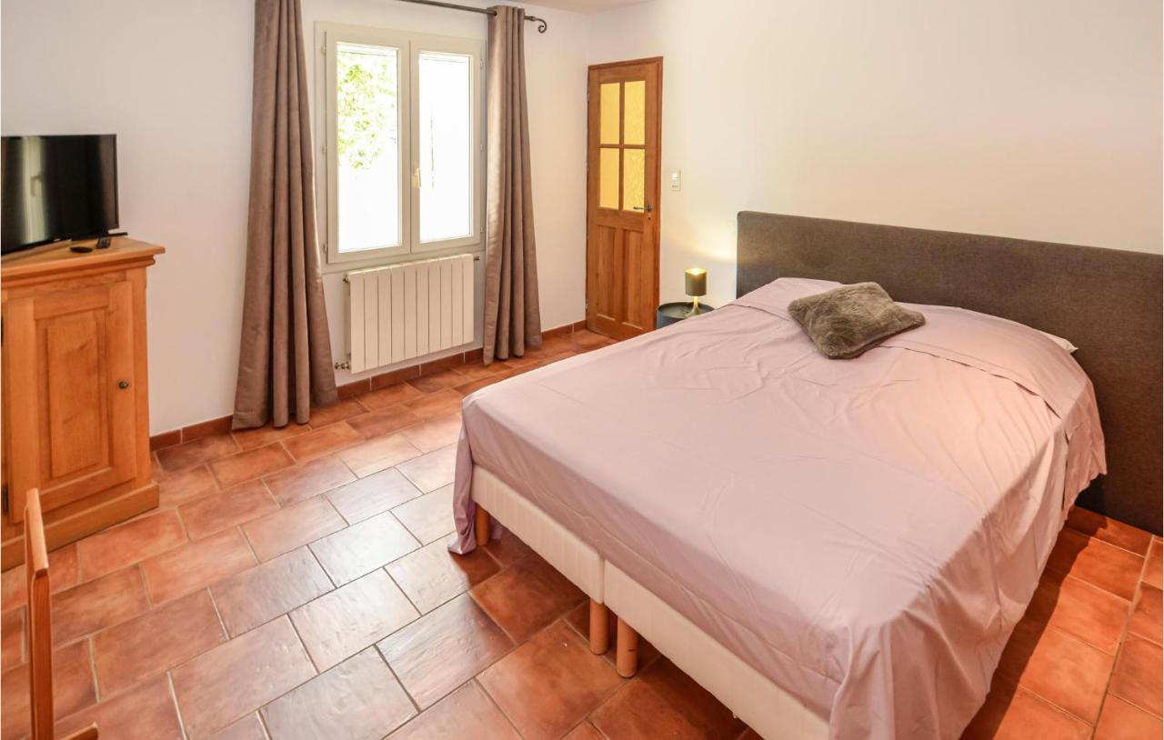 3 Bedroom Awesome Home In Chateuneuf De Gadagne Châteauneuf-de-Gadagne Εξωτερικό φωτογραφία