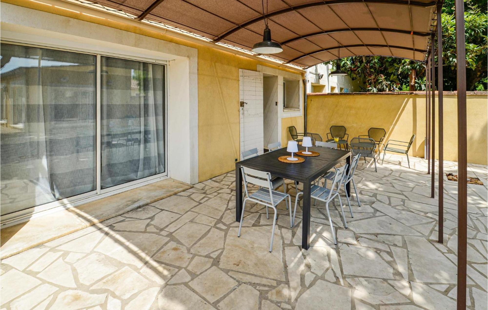 3 Bedroom Awesome Home In Chateuneuf De Gadagne Châteauneuf-de-Gadagne Εξωτερικό φωτογραφία